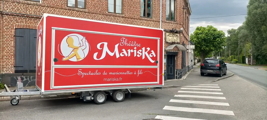 La Mariska Mobile — Spectacles en Extérieur
